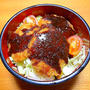 衣はサクサク・身はジューシーな " ソースヒレかつ丼 " 