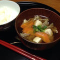 舞茸・にんじん・豆腐の味噌汁 by 豊田  亜紀子さん