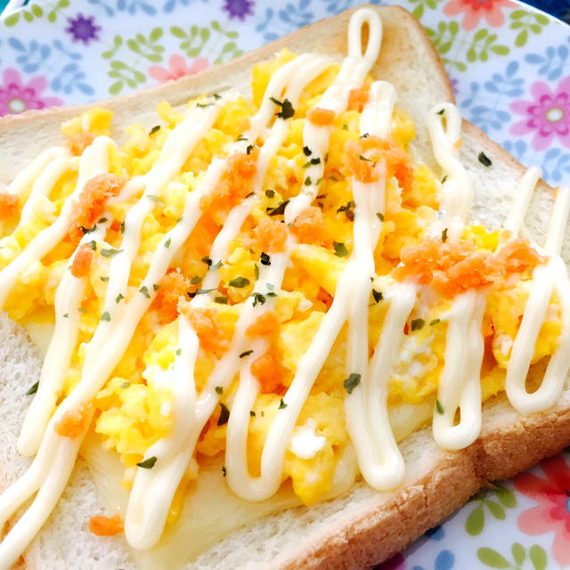 簡単＊egg&cheese鮭のせパン