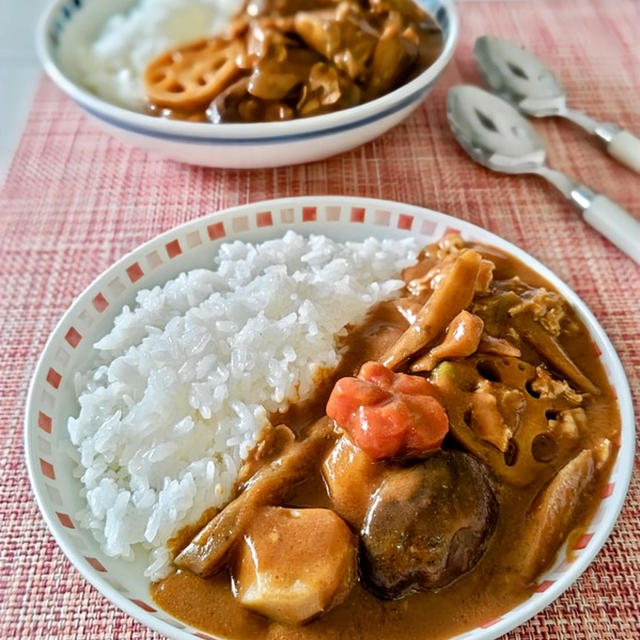 【筑前煮のリメイクカレー】手軽に美味しい和風カレーに早変わり。