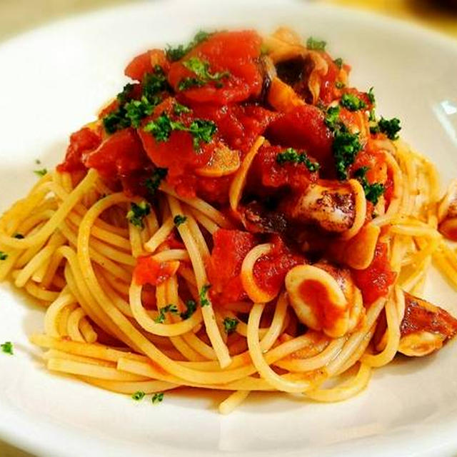 【パスタ】イカのトマトソーススパゲティー