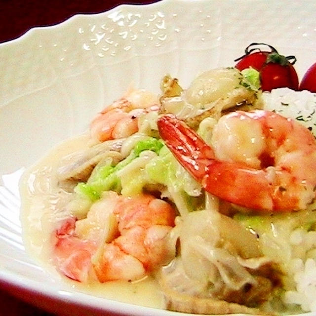 海老と帆立の洋風クリームソース丼☆☆割烹白だし