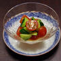 トウモロコシの天ぷら と きゅうりとチェリートマトのジンジャーサラダ