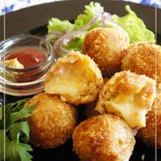 コンテチーズ入りさつまいもコロッケ