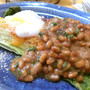 ミニ白菜のステーキ　梅納豆ソース&温玉ソースがけ♪