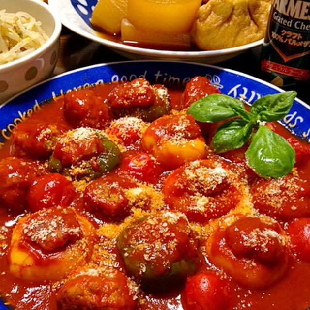 パプリカの肉詰めトマト煮です☆