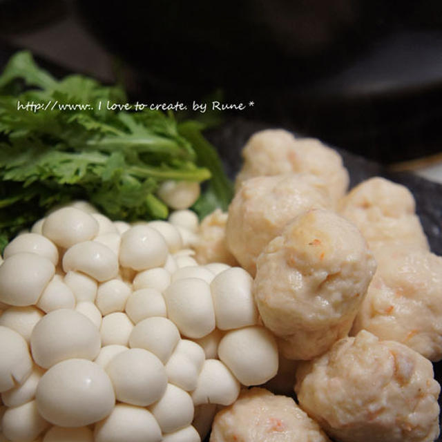 生牡蠣と万能お豆腐魚肉の団子・・烏賊とえびの団子鍋