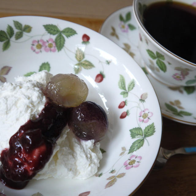 美味しいコーヒーとふわふわのクレーム・ダンジュ♪