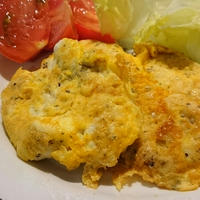 下味はレモンペパーミックスで☆鶏むね肉のチーズピカタ。