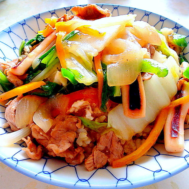 野菜や海鮮具沢山の " 中華丼 "