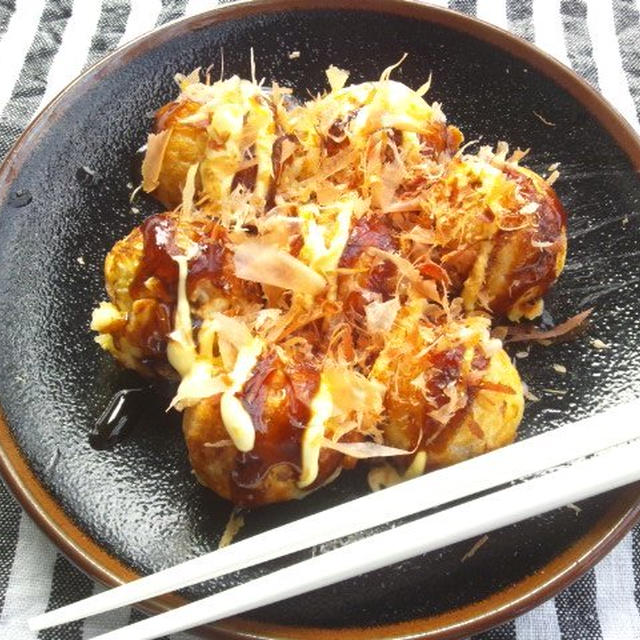 実家から貰った、南部鉄のタコ焼き器で、たこ焼き、焼き焼き♪