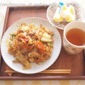 祝日朝ごはん　-焼きそば-　☆　つぶやき