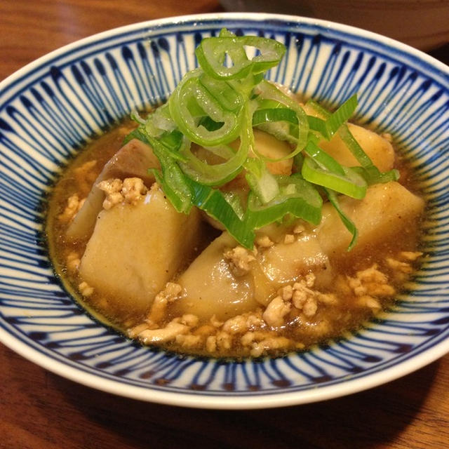 里芋の煮物　鶏そぼろあんかけ