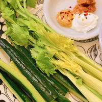 ７月２６日　金曜日　野菜スティックの辛子ヨーグルト味噌ディップ