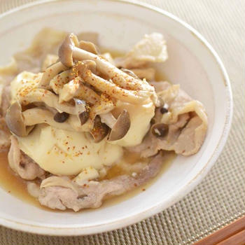 レンジでチンだけ!きのこ肉豆腐