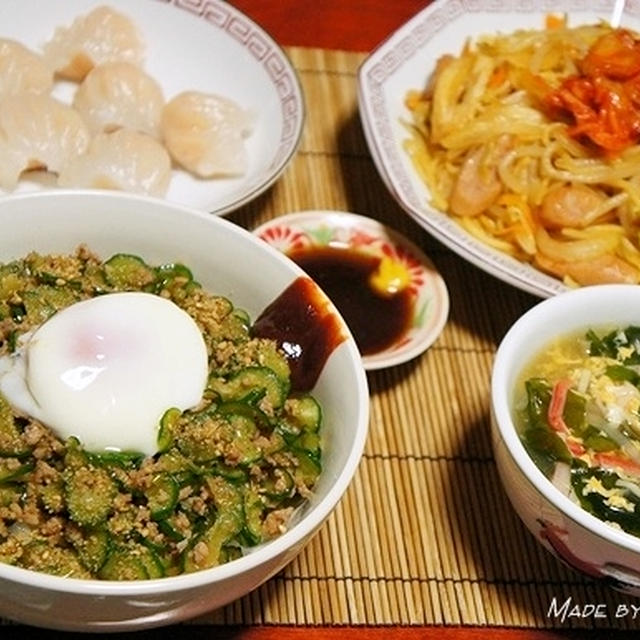 塩もみキュウリの韓国風炒め〜ビビンバ風丼〜とキムチ焼きそば