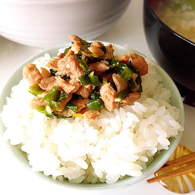 ご飯のお供に 豚肉の粗挽き黒胡椒煮 