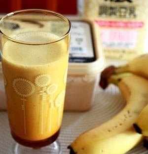 ミキサーがあればパパッと完成 バナナジュース のおすすめレシピ くらしのアンテナ レシピブログ