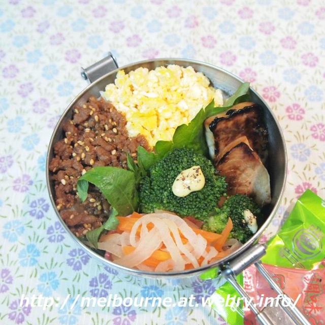 金沢の名物　-お弁当は　二色ごはん-