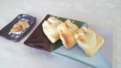 マルちゃん焼きそばの油揚げの包み焼