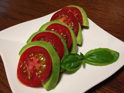 アボカド・トマトのスライスサラダ