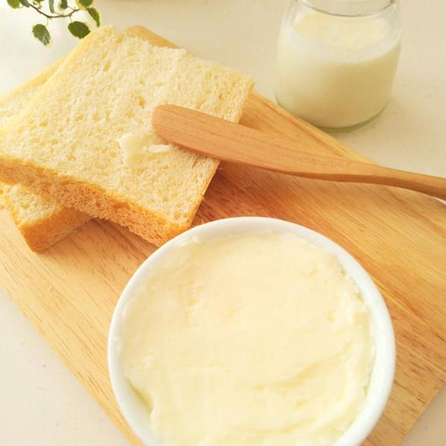バター＆バターミルク《バターミルクの用途・使用する生クリームの種類・クリームと出来上がり量の関係・植物性のクリームについて》夏休みの自由研究にも！