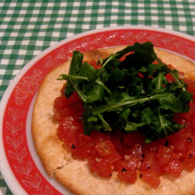 トマトのブルスケッタピザ。