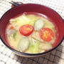 腸活にもおススメ！野菜とツナのジンジャーみそ汁