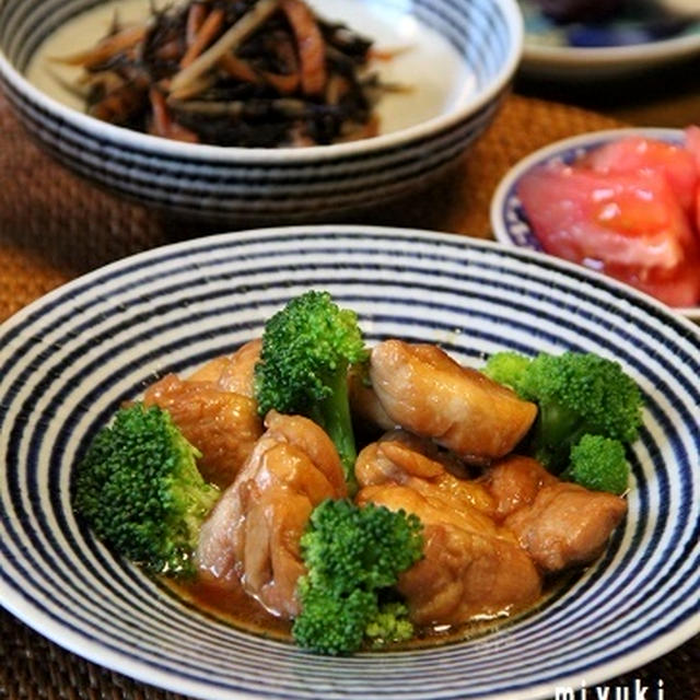 お酢でさっぱり♪鶏肉の炒め煮。晩ごはん。