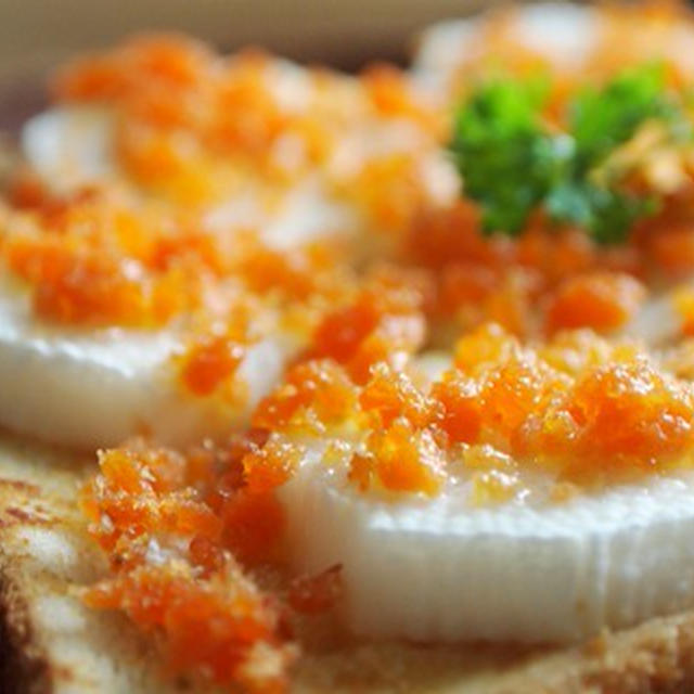 鮭と長芋の味噌バタートースト