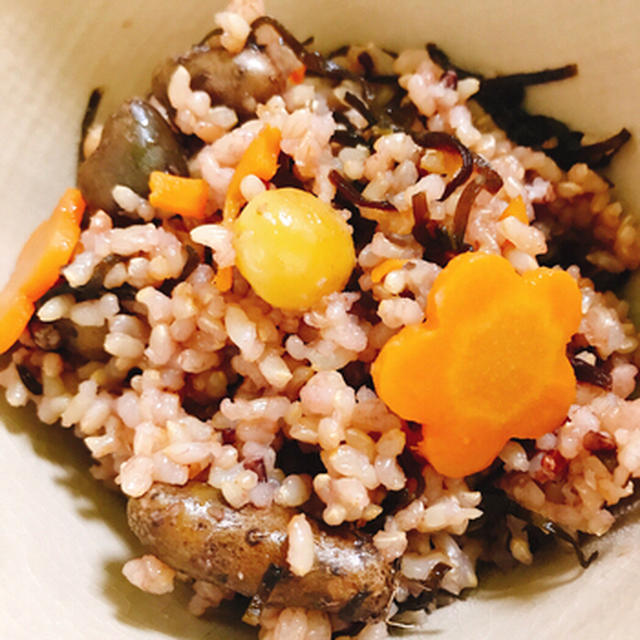 むかごと銀杏の炊き込みご飯(玄米)
