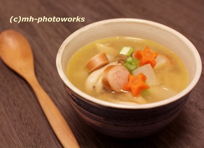 ソーセージと根菜のこく旨 味噌スープ
