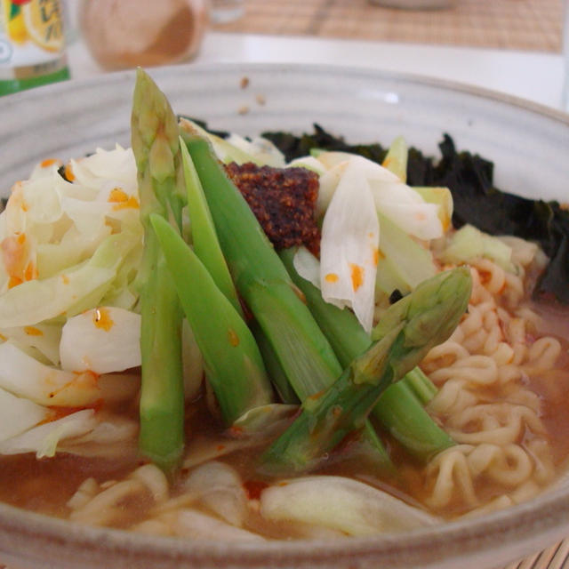 味噌ラーメン（Ramen with Miso Based Soup）