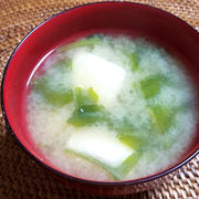 ほうれん草と豆富の味噌汁