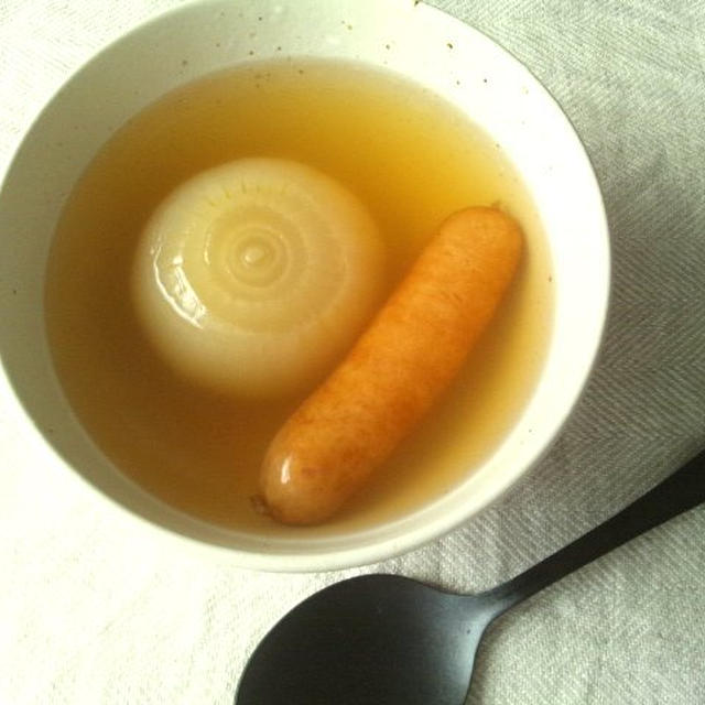 丸ごと新玉ねぎのスープ