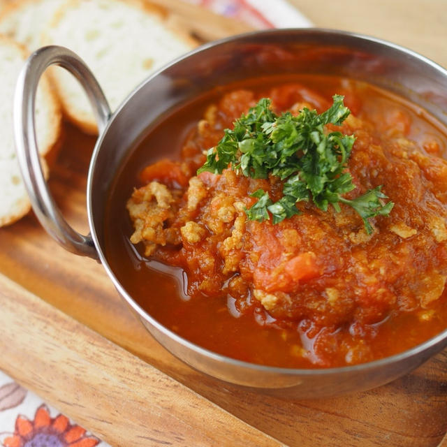 旨味ぎっしり！オニオントマトカレー