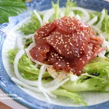 煮詰めたみりんがポイント！マグロのみりんドレッシング和え