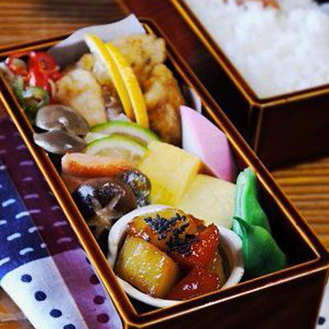 ◆松茸らしきキノコと、弁当。