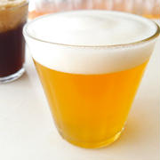 子供ビール《パーティーにりんごジュースやコーラでビール風・本物に負けないクリーミーな泡レシピ》