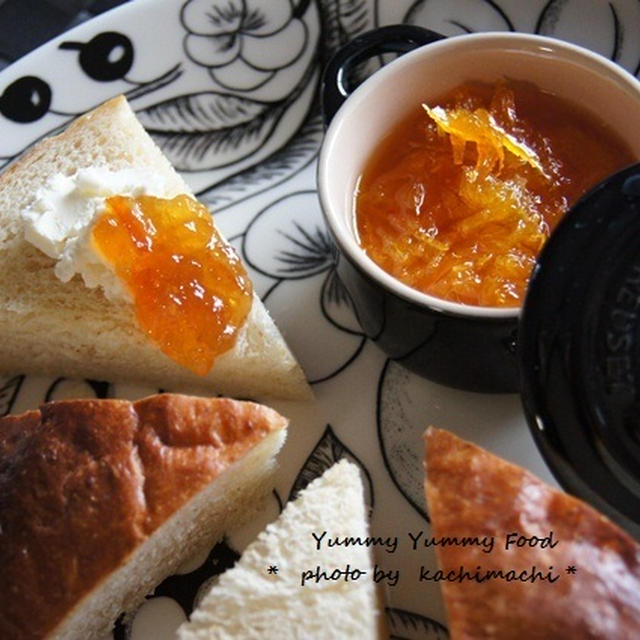 オレンジマーマーレドとクリチのトースト
