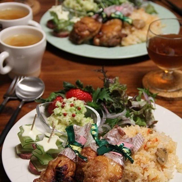 手羽元のバーベキューチキン と 炊飯器でエビピラフ。クリスマスのワンプレート。