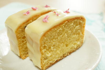白いパウンドケーキ　～桜風味～