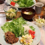 牛肉の甘みそ炒めでフリルアイス包み。晩ごはん。