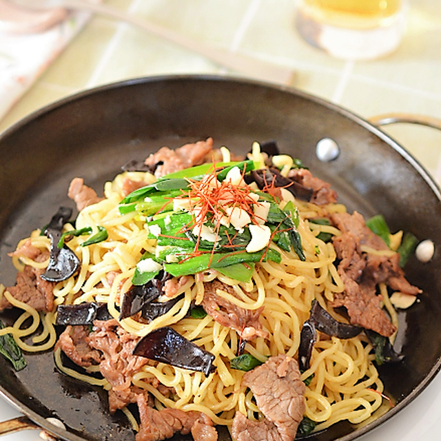 パワーアップ！牛肉とニラの中華風焼きそば♪