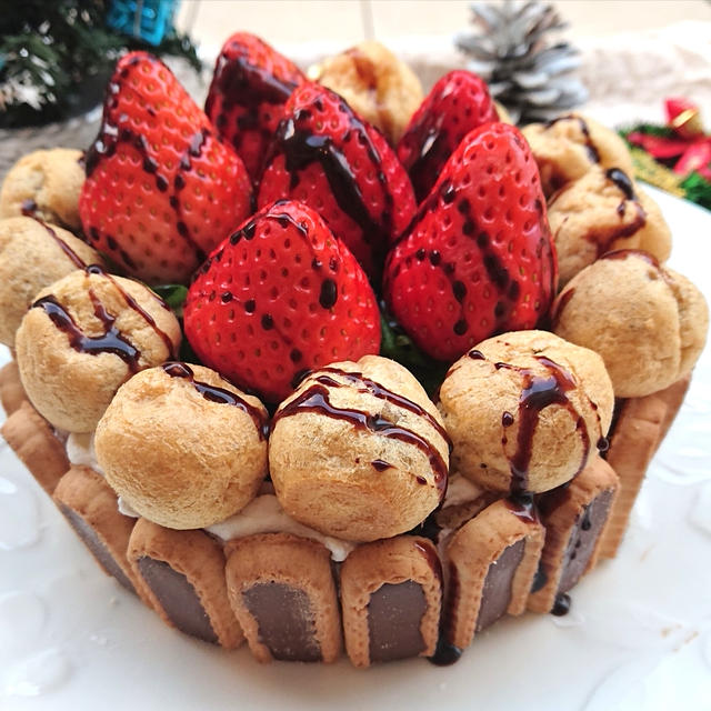 あっという間にできる苺とお菓子で飾ったクリスマスケーキ By おなかがぺこりんさん レシピブログ 料理ブログのレシピ満載