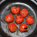炭火で作る『プチトマト』のタジン蒸し