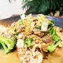 胡麻好きの我が家の一品は・・・豚肉とブロッコリーのすり胡麻入り味噌炒め