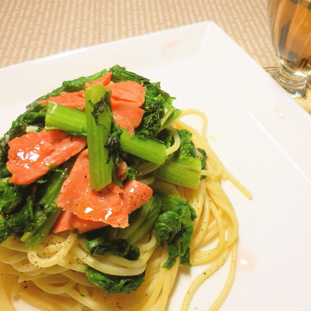 わさび菜とスモークサーモンの和風パスタ