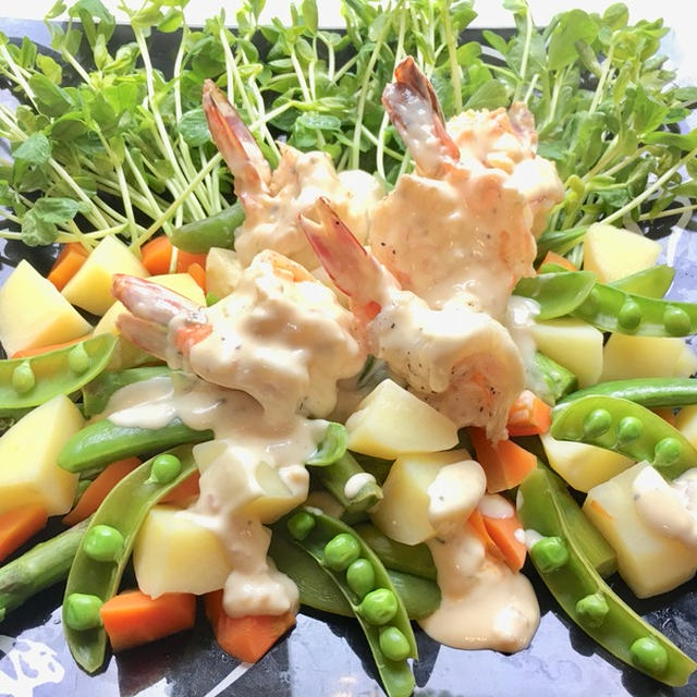 海老マヨで食べる！春の温野菜サラダ