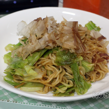 業務スーパーの袋麺のラーメンを「焼きそば」にする方法